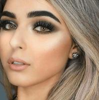 Solotica-Hidrocor-Avela-Jahreslinsen-mit-sehstärke-Tragebild